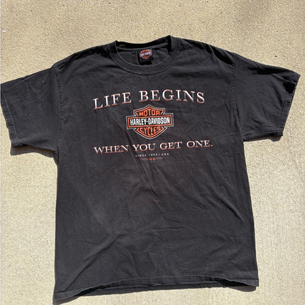 Officially branded Harley-Davidson vintage tee! SIZE LARGE!